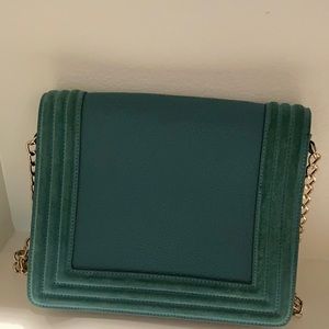 Women’s flap handbag